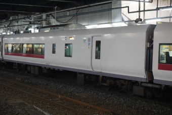 JR東日本 サロE657形 ときわ(特急) サロE657-11 鉄道フォト・写真 by トレインさん 水戸駅 (JR)：2021年11月06日17時ごろ