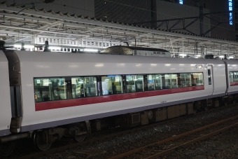 JR東日本 モハE656形 ときわ(特急) モハE656-111 鉄道フォト・写真 by トレインさん 水戸駅 (JR)：2021年11月06日17時ごろ