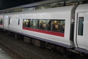 JR東日本 サロE657形 ときわ(特急) サロE657-5 鉄道フォト・写真 by トレインさん 水戸駅 (JR)：2021年11月06日18時ごろ
