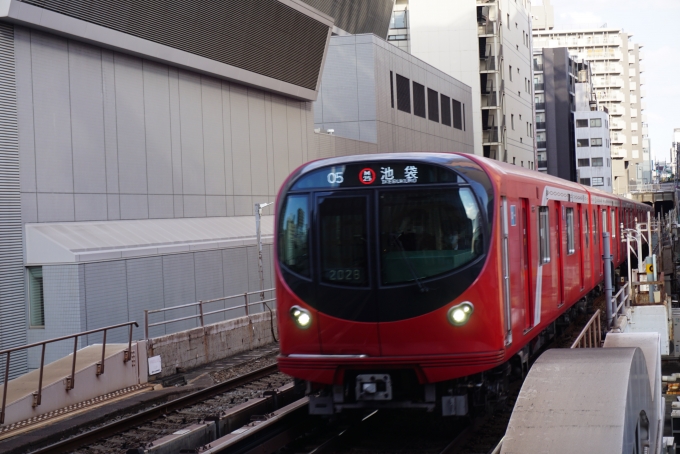 東京メトロ 2028 (東京メトロ2000系) 車両ガイド | レイルラボ(RailLab)