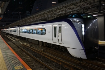 JR東日本 クハE352形 かいじ(特急) クハE352-9 鉄道フォト・写真 by トレインさん 新宿駅 (JR)：2022年03月20日19時ごろ