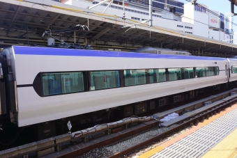 JR東日本 モハE353形 かいじ(特急) モハE353-18 鉄道フォト・写真 by トレインさん 新宿駅 (JR)：2022年10月01日13時ごろ
