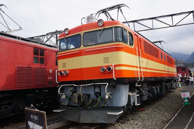 西武鉄道 西武E851形電気機関車 851 鉄道フォト・写真 by トレインさん 横瀬駅：2022年10月16日13時ごろ