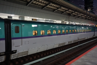 JR北海道 H526形(M2) はやぶさ(新幹線) H526-101 鉄道フォト・写真 by トレインさん 東京駅 (JR)：2022年10月30日17時ごろ