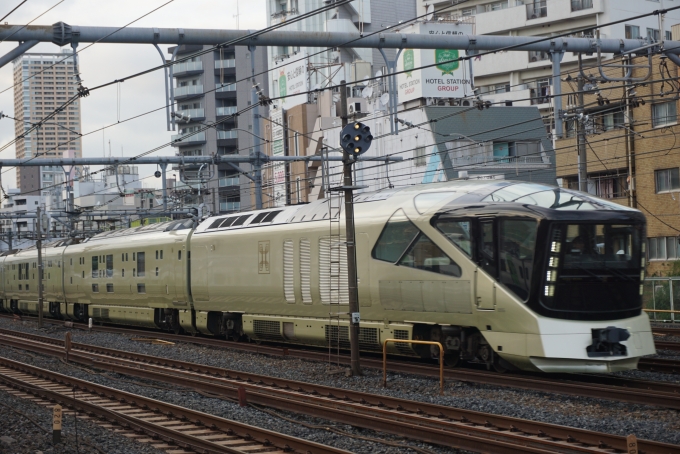 JR東日本E001系電車 TRAIN SUITE 四季島 E001-1 鶯谷駅 鉄道フォト 