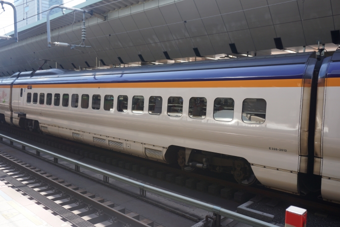 JR東日本 E326形(M2) つばさ(新幹線) E326-2012 鉄道フォト・写真 by トレインさん 東京駅 (JR)：2023年09月10日13時ごろ