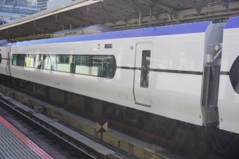 JR東日本 モハE352形 モハE352-6 鉄道フォト・写真 by トレインさん 新宿駅 (JR)：2024年03月09日15時ごろ