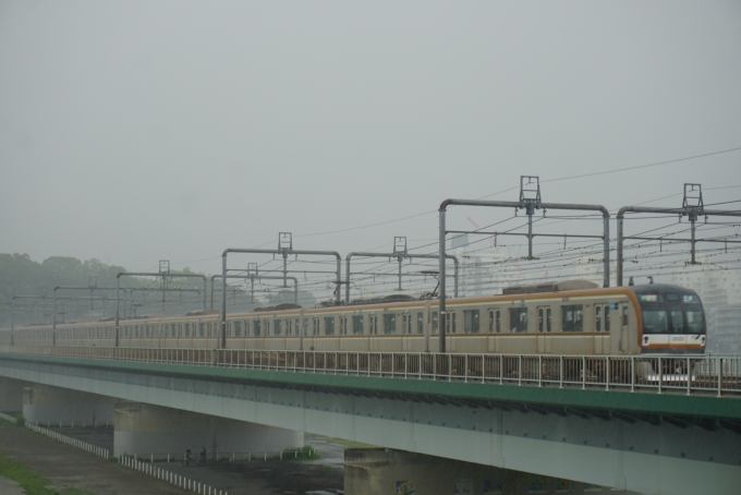 鉄道フォト・写真：東京メトロ10000系電車 Fライナー 10103 新丸子駅 鉄道フォト・写真 by トレインさん - 撮影日 2024/07/16 12:42