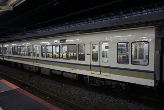 JR西日本 モハ221形 モハ221-77 鉄道フォト・写真 by トレインさん 京都駅 (JR)：2021年03月26日21時ごろ