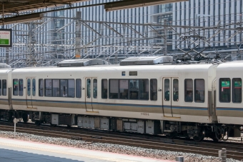 JR西日本 モハ220形 モハ220-2 鉄道フォト・写真 by 桃次郎さん 京都駅 (JR)：2018年04月28日00時ごろ