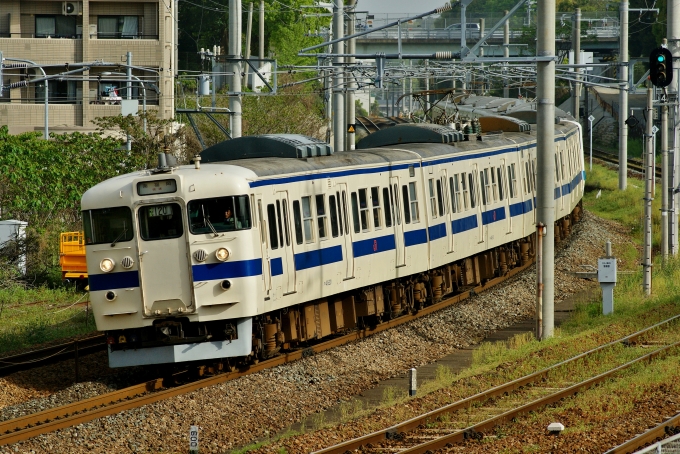 JR九州 国鉄415系電車 クハ411-220 香椎駅 鉄道フォト・写真 by あおん
