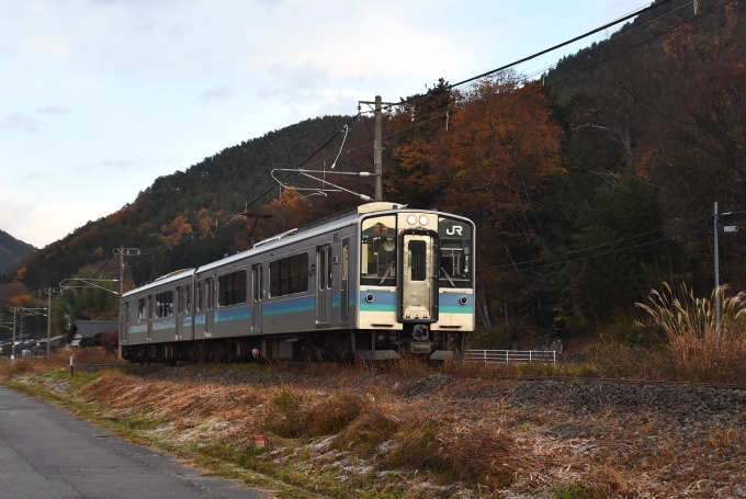 鉄道フォト・写真：JR東日本E127系電車 クモハE127-110 辰野駅 鉄道フォト・写真 by おなだいさん - 撮影日 2021/11/14 06:43