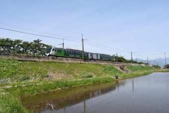 JR東日本 HB-E302形 リゾートビュー諏訪湖 HB-E302-2 鉄道フォト・写真 by おなだいさん みどり湖駅：2023年05月21日10時ごろ