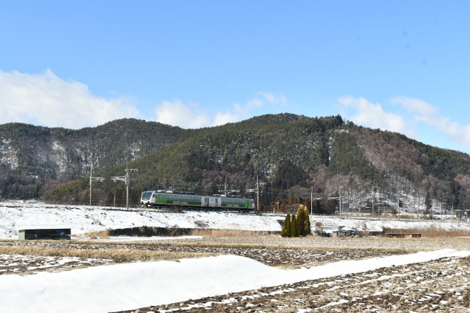 JR東日本 HB-E302形 リゾートビュー諏訪湖 HB-E302-2 鉄道フォト・写真 by おなだいさん みどり湖駅：2024年03月10日10時ごろ