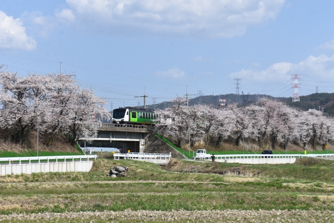 JR東日本 HB-E301形 リゾートビュー諏訪湖 HB-E301-2 鉄道フォト・写真 by おなだいさん みどり湖駅：2024年04月14日14時ごろ