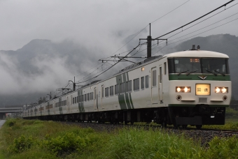 JR東日本 クハ185形 クハ185-11 鉄道フォト・写真 by おなだいさん 聖高原駅：2021年06月19日05時ごろ