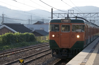 JR西日本 クハ111形 クハ111-5756 鉄道フォト・写真 by daisuke.tさん 貴生川駅 (JR)：2014年09月22日16時ごろ