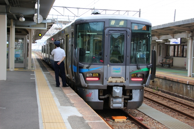 とやま 鉄道 風 あいの JR西日本521系電車