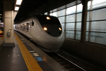 JR西日本681系電車 しらさぎ(特急) 鉄道フォト・写真 by AkiSaku_Railさん 金沢駅 (JR)：2018年08月17日10時ごろ