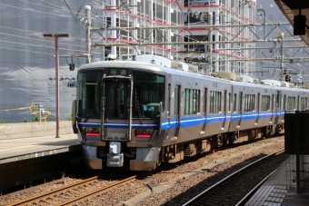 JR西日本 クハ520形 クハ520-20 鉄道フォト・写真 by AkiSaku_Railさん 金沢駅 (IRいしかわ)：2018年08月17日10時ごろ