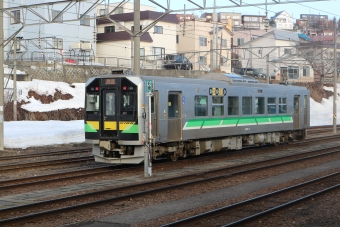 JR北海道 H100形 H100-8 鉄道フォト・写真 by TETSUDORAさん 小樽駅：2021年03月20日07時ごろ