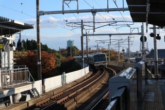 JR西日本 クハ221形 クハ221-73 鉄道フォト・写真 by TETSUDORAさん 東寺駅：2019年11月19日15時ごろ