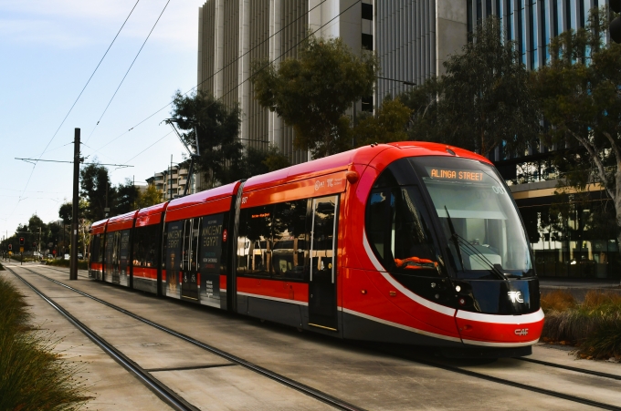 鉄道フォト・写真：キャンベラライトレール（Light rail in Canberra） Urbos 3（ウルボス3） 007 アリンガストリート（Alinga Street, City） 鉄道フォト・写真 by papaさん - 撮影日 2024/05/19 08:24