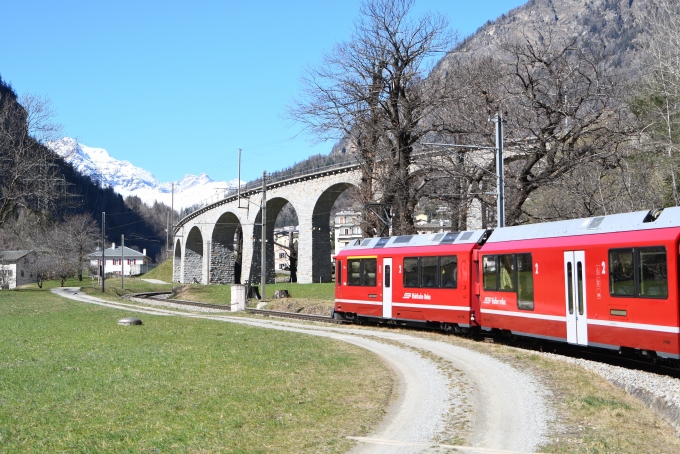 レーティッシュ鉄道 Rhb Rhatische Bahn Abe8 12 3501 3515形電車 世界遺産 ブルージオ橋 Brusio 鉄道フォト 写真 By Papaさん レイルラボ Raillab