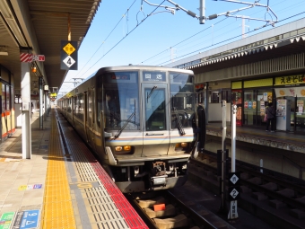 JR西日本 クハ222形 クハ222-2027 鉄道フォト・写真 by kinokuniさん 姫路駅：2021年03月01日14時ごろ