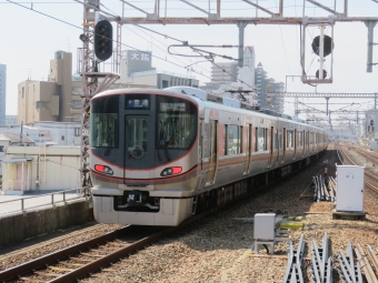 JR西日本 クモハ323形 クモハ323-1 鉄道フォト・写真 by kinokuniさん 野田駅 (JR)：2022年03月10日11時ごろ