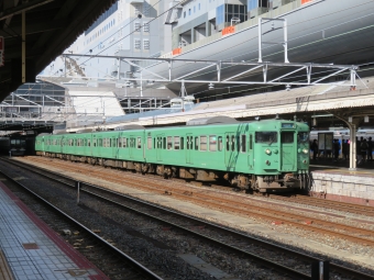 JR西日本 クハ111形 クハ111-7710 鉄道フォト・写真 by kinokuniさん 京都駅 (JR)：2021年11月06日09時ごろ