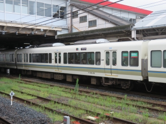 JR西日本 モハ220形 モハ220-49 鉄道フォト・写真 by kinokuniさん 王寺駅 (JR)：2022年07月16日10時ごろ