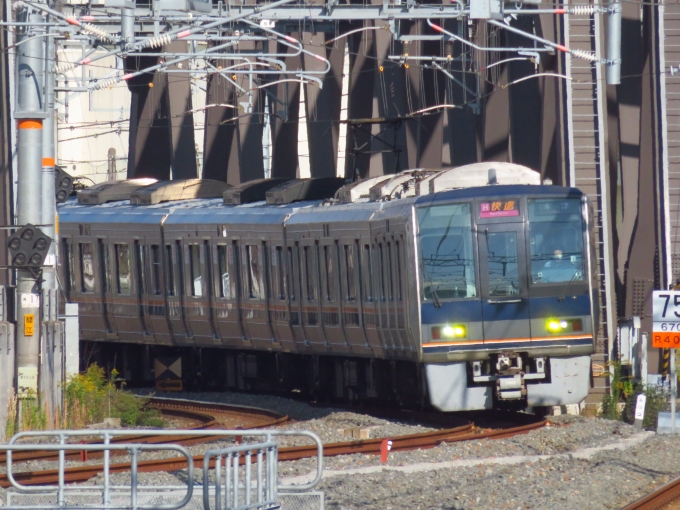 JR西日本 クハ207形 クハ207-133 鉄道フォト・写真 by kinokuniさん 鴫野駅 (JR)：2020年11月03日09時ごろ