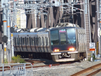 JR西日本 クモハ321形 クモハ321-23 鉄道フォト・写真 by kinokuniさん 鴫野駅 (JR)：2020年11月03日09時ごろ