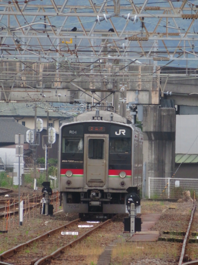 JR四国7200形(Mc) 7204 鉄道フォト・写真 by kinokuniさん 多度津駅：2023年05月20日07時ごろ