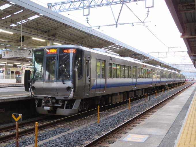 JR西日本223系電車 クモハ223形（Mc） クモハ223-3 鉄道フォト・写真 by kinokuniさん 和歌山駅 (JR)：2019年11月10日16時ごろ