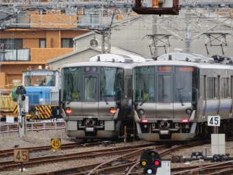 JR西日本223系電車 クハ222形（T’c） 鉄道フォト・写真 by kinokuniさん 和歌山駅 (JR)：2019年07月15日15時ごろ
