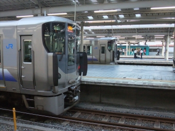 JR西日本225系電車 クモハ224形（M'c） クモハ224-5027 鉄道フォト・写真 by kinokuniさん 和歌山駅 (JR)：2018年05月26日18時ごろ