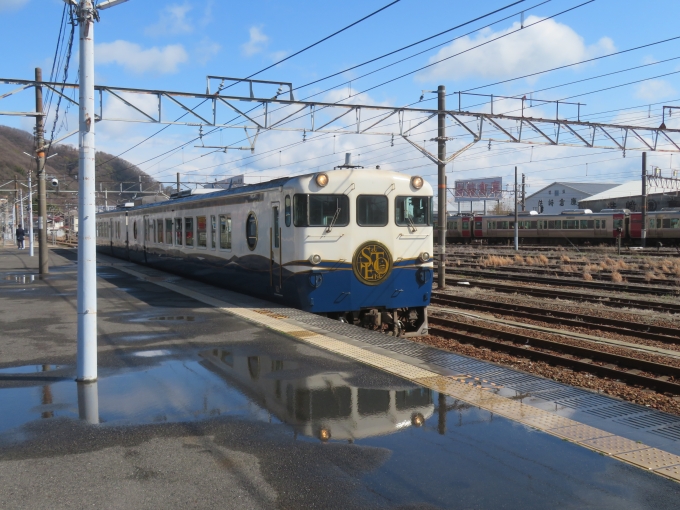 JR西日本 キロ47形 キロ47 7001 鉄道フォト・写真 by kinokuniさん 糸崎駅：2024年03月20日14時ごろ