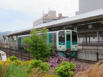 JR四国 1500形 1553 鉄道フォト・写真 by kinokuniさん 高松駅 (香川県)：2024年05月06日12時ごろ