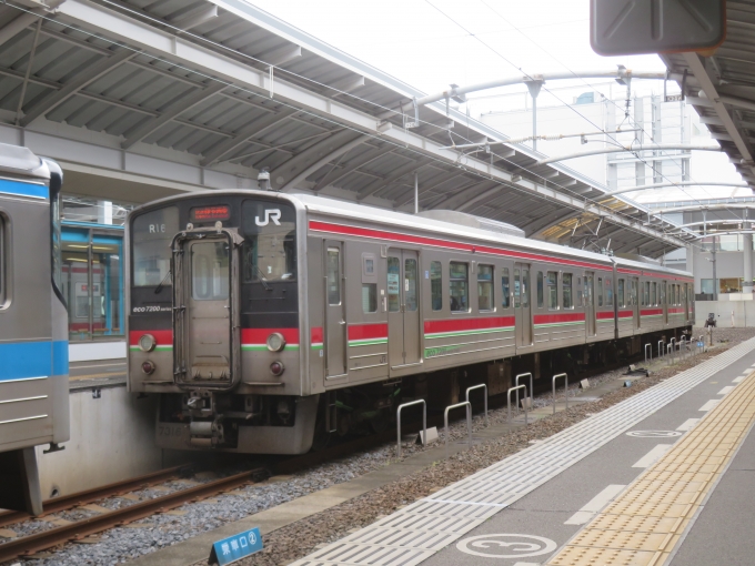 鉄道フォト・写真：JR四国7200系電車  サンポート 7316 高松駅 (香川県) 鉄道フォト・写真 by kinokuniさん - 撮影日 2024/05/06 14:50