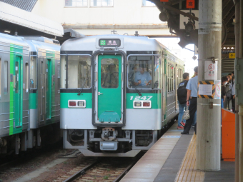 JR四国 1247 (1200形) 車両ガイド | レイルラボ(RailLab)