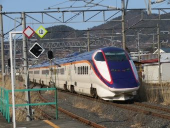 JR東日本 E3系新幹線電車 E311形(M1sc) つばさ(新幹線) E311-2003 鉄道フォト・写真 by kinokuniさん 赤湯駅 (JR)：2020年03月26日15時ごろ