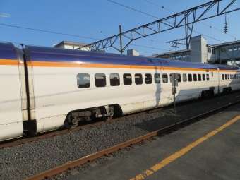 JR東日本 E3系新幹線電車 E328形(T) つばさ(新幹線) E328-2003 鉄道フォト・写真 by kinokuniさん 赤湯駅 (JR)：2020年03月26日15時ごろ