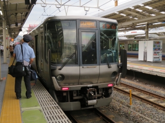 JR西日本223系電車 クハ222形（T’c） クハ222-8 鉄道フォト・写真 by kinokuniさん 和歌山駅 (JR)：2020年05月22日15時ごろ