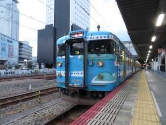 JR西日本 クハ115形 クハ115-1073 鉄道フォト・写真 by kinokuniさん 岡山駅：2020年08月09日18時ごろ
