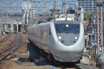 JR西日本 鉄道フォト・写真 by ばりさくさん 塚本駅：2016/04/30 10:02