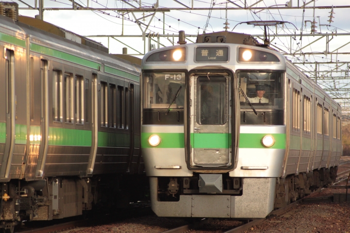 JR北海道721系電車 クハ721-13 旧苗穂駅付近 鉄道フォト・写真 by mr