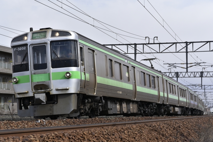 JR北海道721系電車 区間快速エアポート クハ721-3202 菊水カーブ 鉄道
