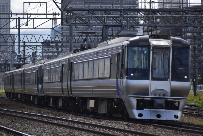 鉄道フォト・写真：JR北海道  すずらん クハ785-502 苗穂駅周辺 鉄道フォト・写真 by mr.golfさん - 撮影日 2024/06/26 13:50